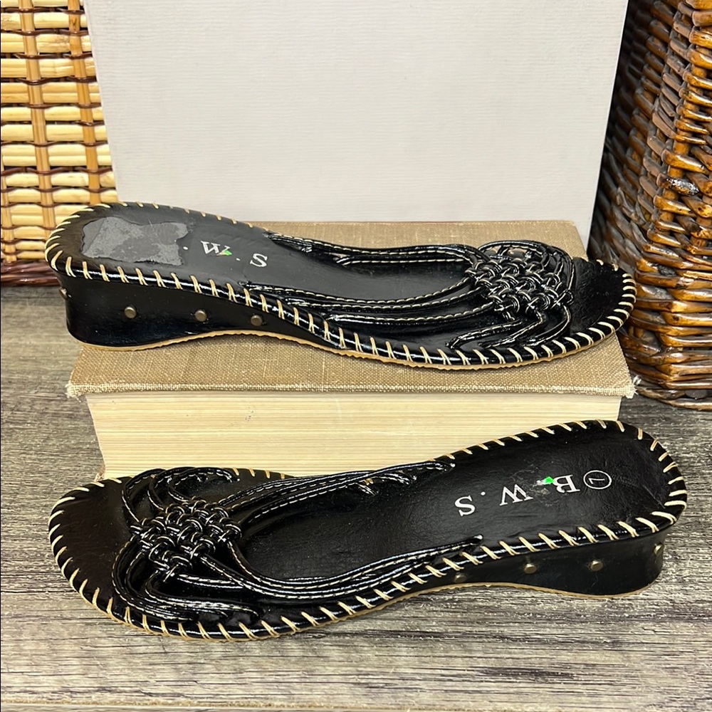 Vintage Y2K Woven Black Wedge Sandals Size 7 *wear on one sole